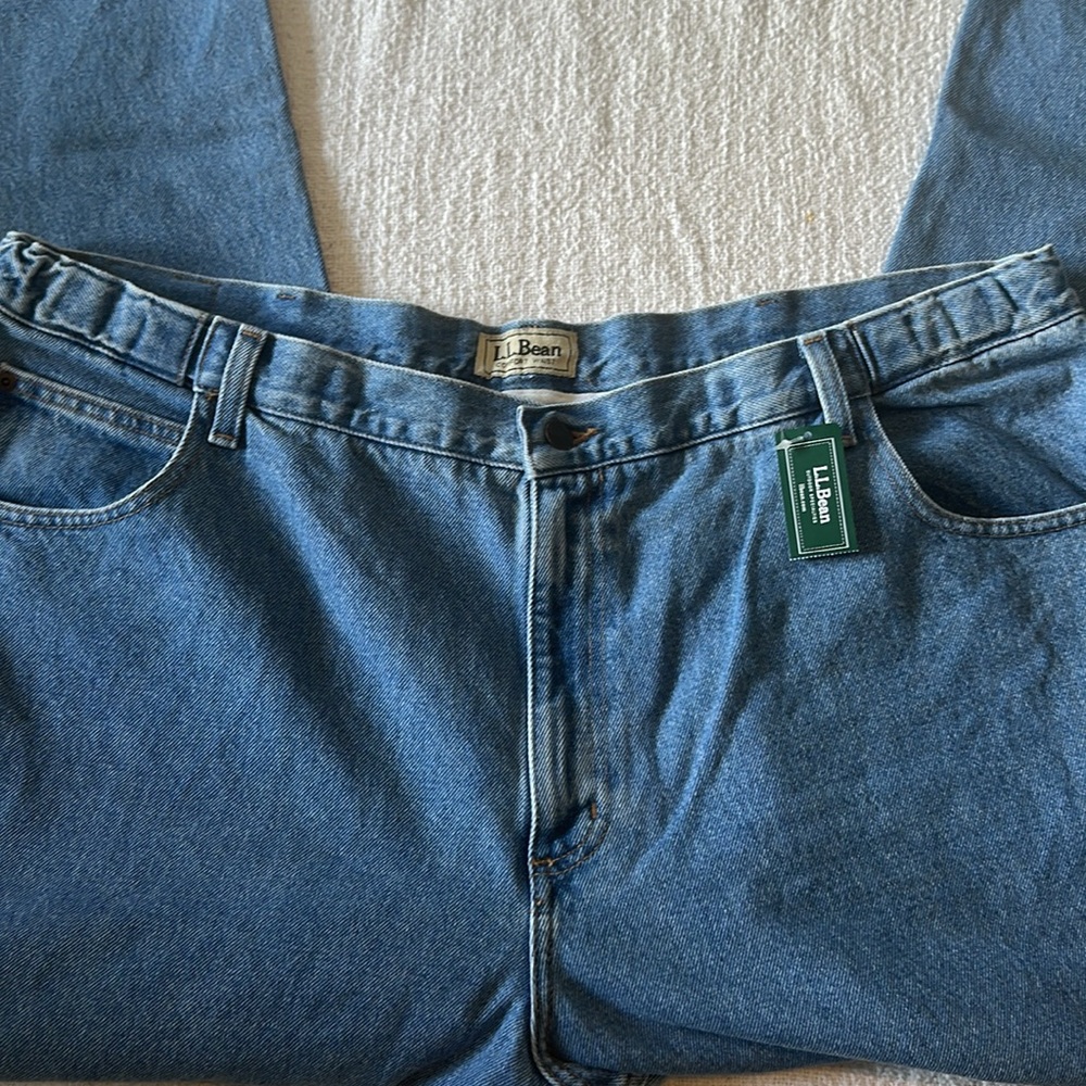 L.L. Bean men’s jeans New Comfort Waist 44x30 High Rise Relaxed Fit